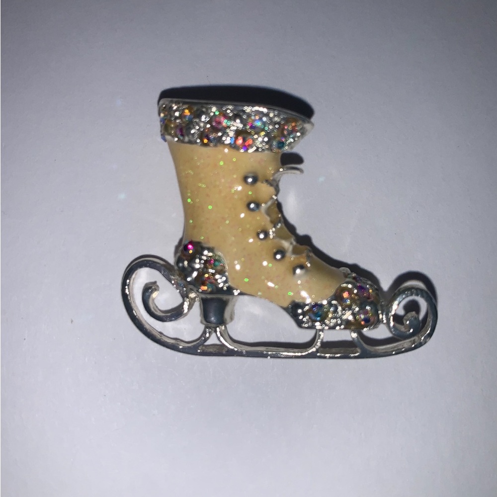 Victorian Style Ice Skate Pin/Brooch